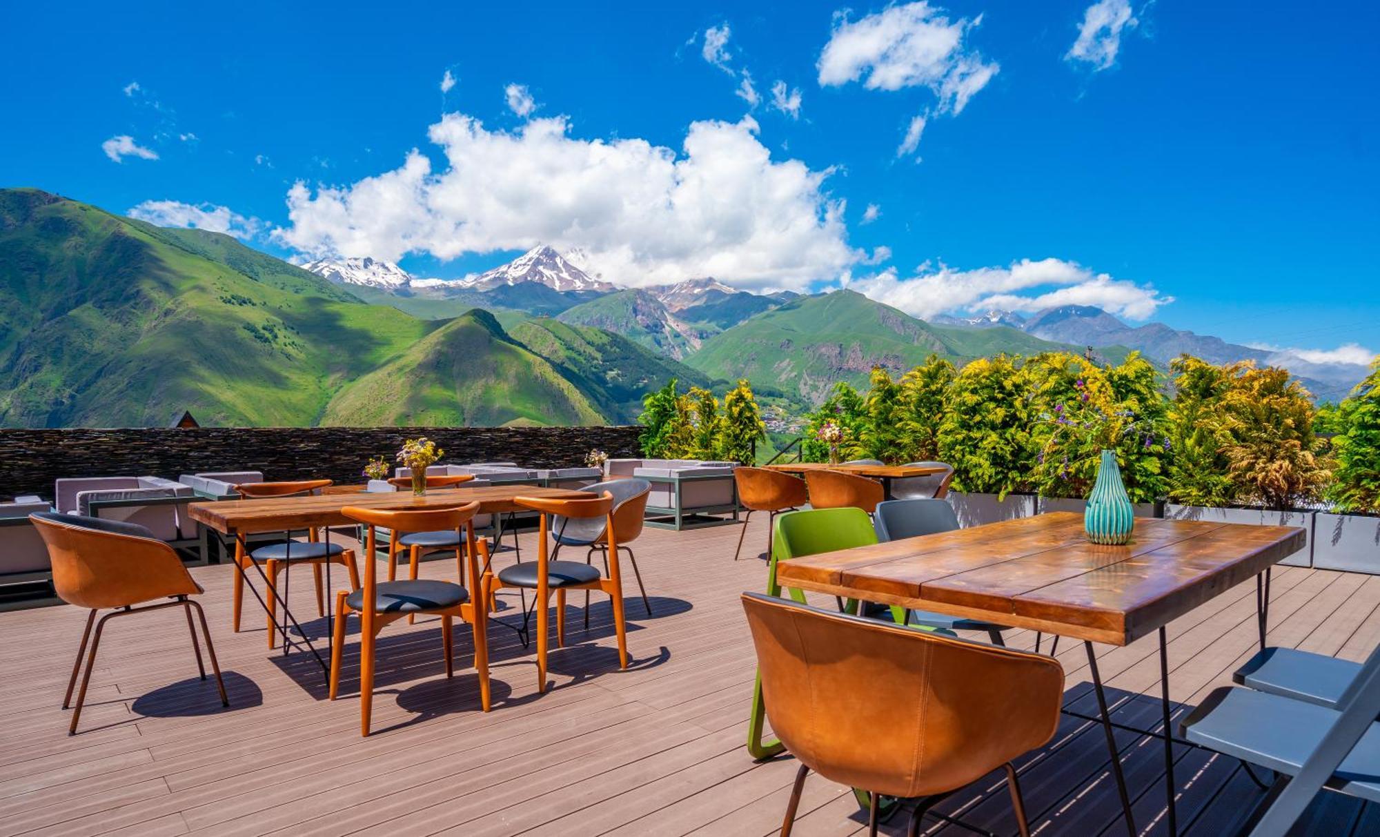 Step Inn - Kazbegi Экстерьер фото